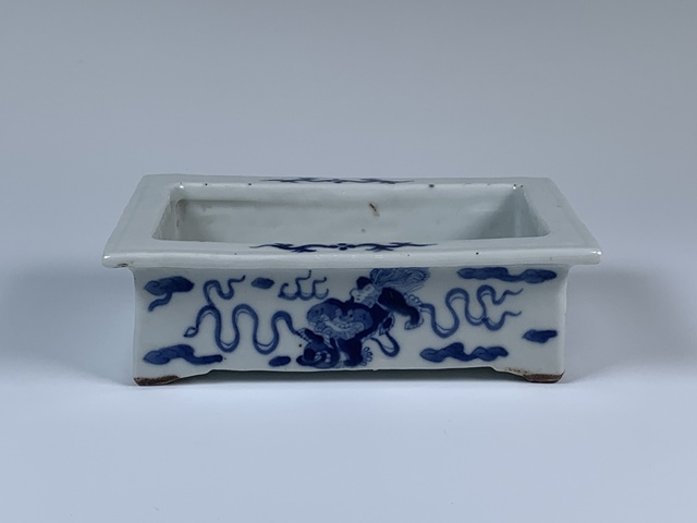 古玩陶瓷清晚期·青花獅子紋水仙盆真品鑒賞圖