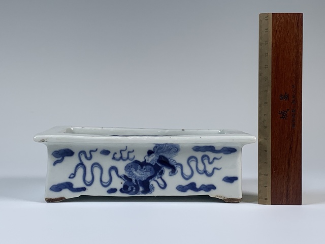 古玩陶瓷清晚期·青花獅子紋水仙盆真品鑒賞圖
