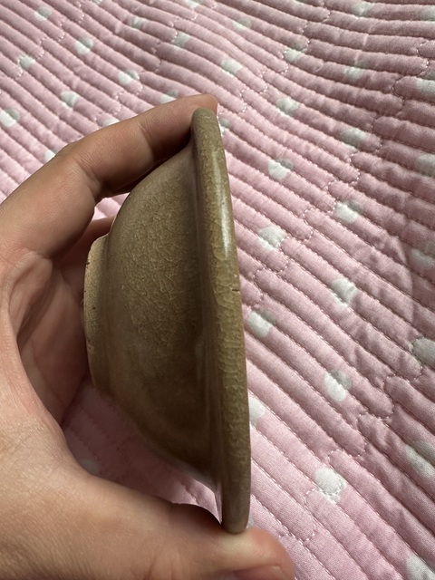 古玩陶瓷龍泉米黃釉菊瓣折沿洗拍賣，當前價格5500元