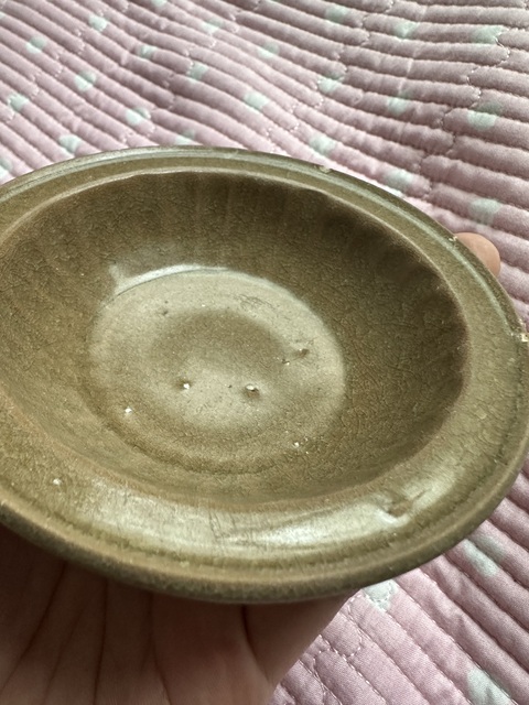 古玩陶瓷龍泉米黃釉菊瓣折沿洗拍賣，當前價格5500元