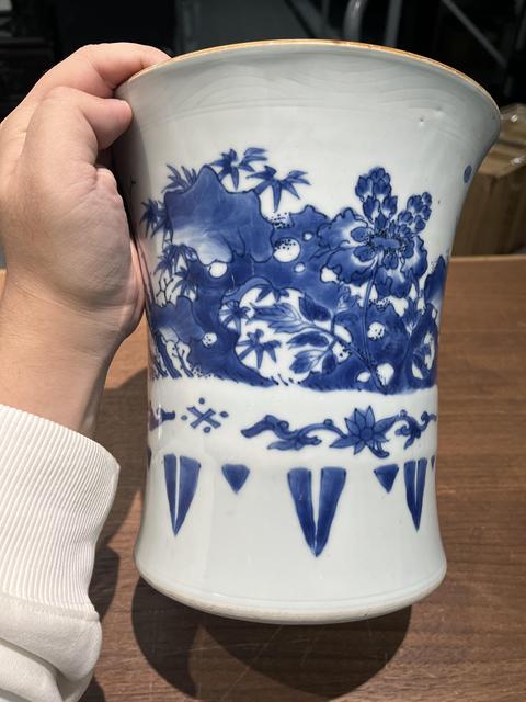 古玩陶瓷花鳥紋青花筆筒真品鑒賞圖
