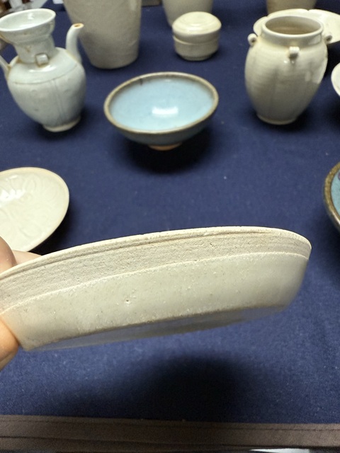 古玩陶瓷定窯系刻花盤真品鑒賞圖