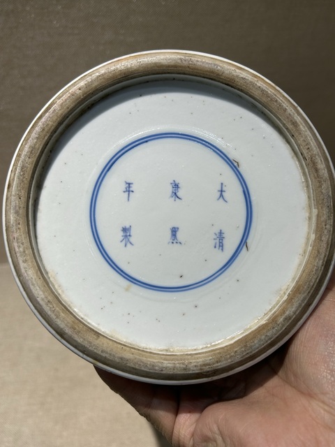 古玩陶瓷五彩花卉開(kāi)窗花鳥(niǎo)紋觀音瓶真品鑒賞圖