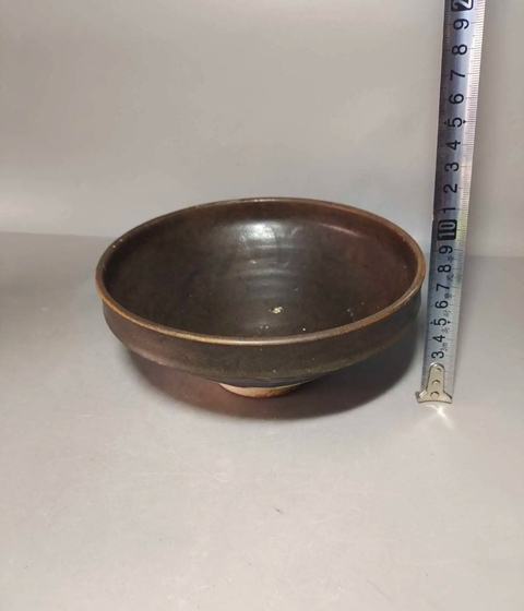 古玩陶瓷褐釉直口斗笠碗真品鑒賞圖