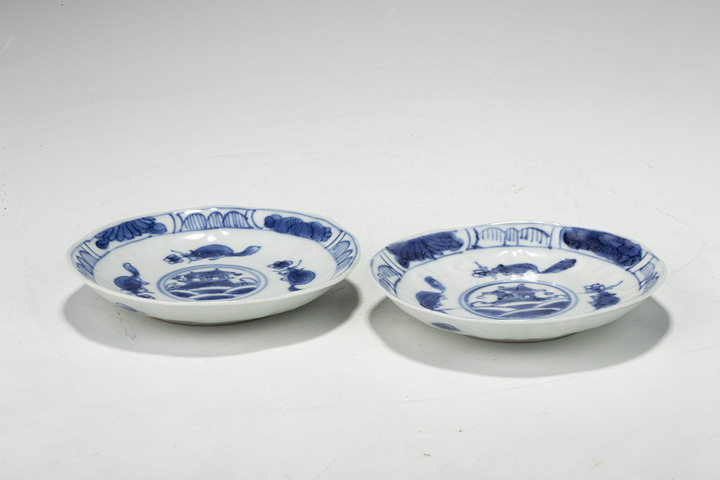 古玩陶瓷清康熙·青花松鼠海屋紋花口碟一對真品鑒賞圖