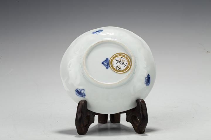 古玩陶瓷清康熙·青花松鼠海屋紋花口碟一對真品鑒賞圖