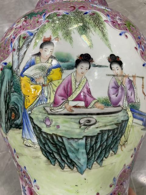 古玩陶瓷粉彩花卉紋人物將軍罐真品鑒賞圖