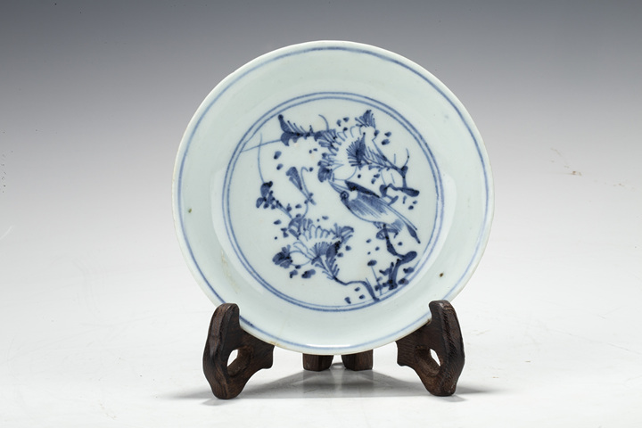 古玩陶瓷明末清初·青花花鳥紋碟拍賣,當前價格450元