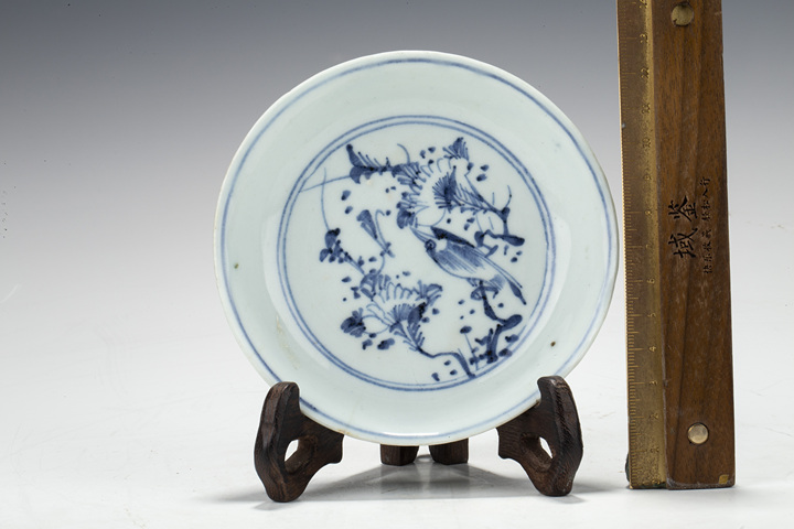 古玩陶瓷明末清初·青花花鳥紋碟拍賣,當前價格450元