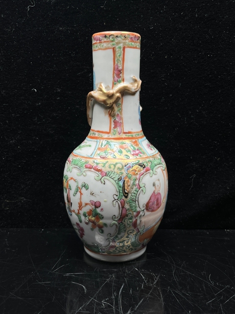 古玩陶瓷廣彩人物紋長(zhǎng)頸瓶拍賣(mài),當(dāng)前價(jià)格700元