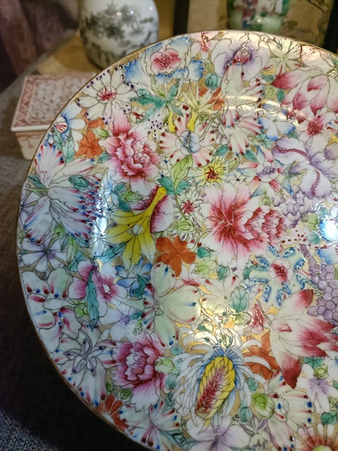 古玩陶瓷民國粉彩百花不落地紋賞盤拍賣,當(dāng)前價格3888元