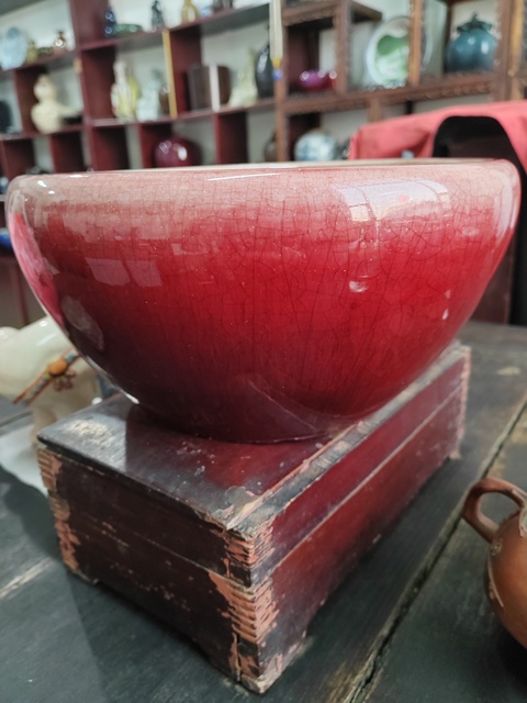 古玩陶瓷紅釉香爐真品鑒賞圖