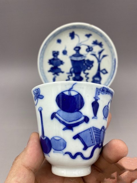 古玩陶瓷晚清 青花博古圖鈴鐺杯碟套拍賣,當(dāng)前價格3000元