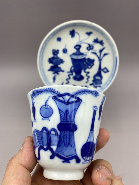 古玩陶瓷晚清 青花博古圖鈴鐺杯碟套拍賣,當(dāng)前價格3000元