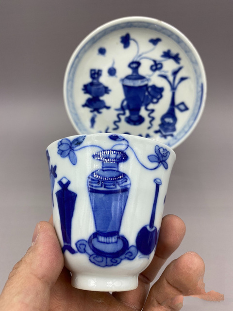 古玩陶瓷晚清 青花博古圖鈴鐺杯碟套拍賣,當(dāng)前價格3000元