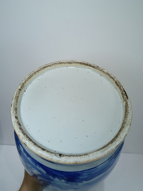 古玩陶瓷青花人物雙耳瓶拍賣，當前價格13000元