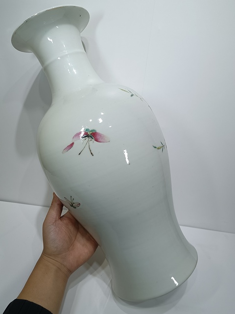 古玩陶瓷民國粉彩花鳥紋觀音瓶拍賣,當前價格13500元