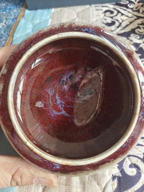 古玩陶瓷窯變紅釉水呈真品鑒賞圖
