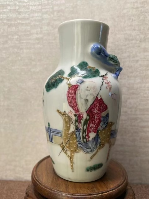 古玩陶瓷粉彩貼敷瓶真品鑒賞圖