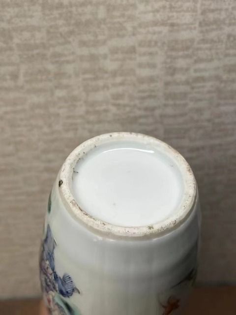 古玩陶瓷粉彩貼敷瓶真品鑒賞圖