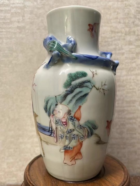 古玩陶瓷粉彩貼敷瓶真品鑒賞圖