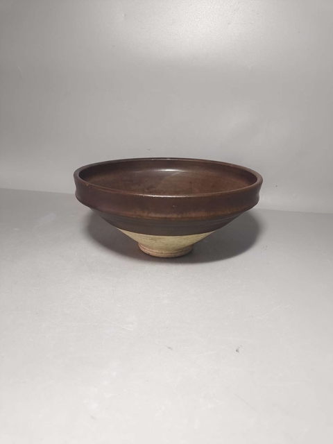 古玩陶瓷黑釉折沿大碗真品鑒賞圖