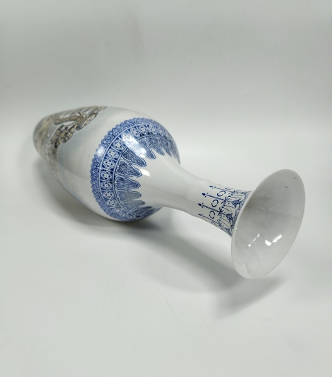 古玩陶瓷粉彩雪景圖撇口瓶真品鑒賞圖