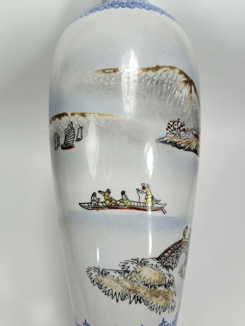古玩陶瓷粉彩雪景圖撇口瓶真品鑒賞圖
