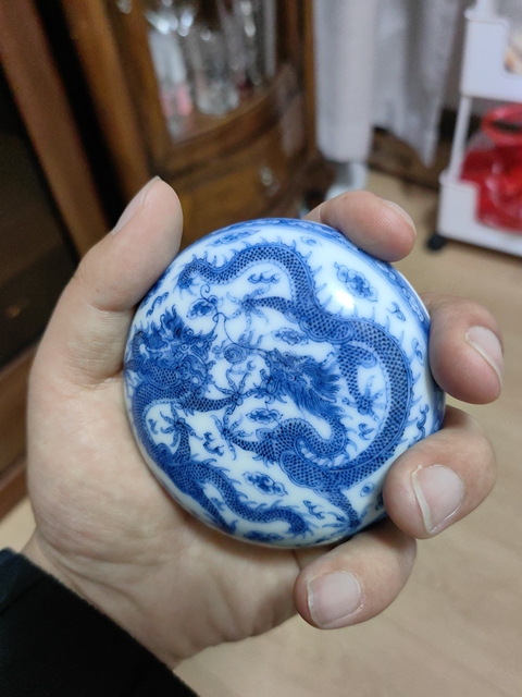 古玩陶瓷青花龍紋印泥盒真品鑒賞圖