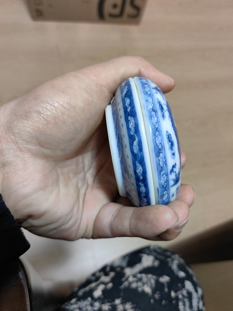 古玩陶瓷青花龍紋印泥盒真品鑒賞圖