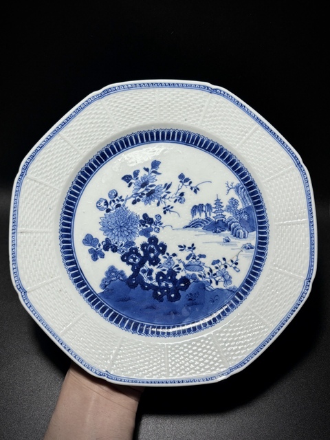 古玩陶瓷青花花卉紋八方盤真品鑒賞圖