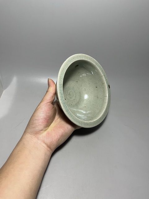 古玩陶瓷清代青釉折沿碗拍賣,當(dāng)前價格0元