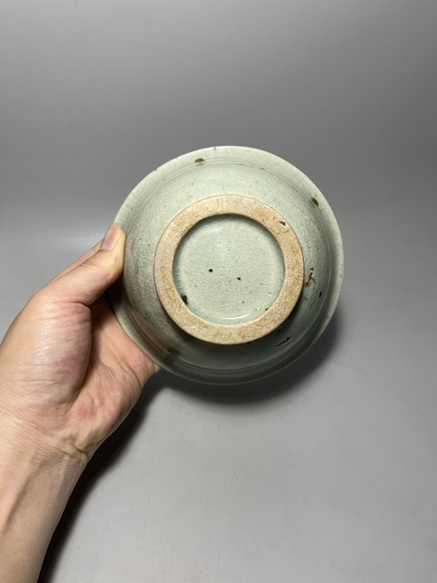 古玩陶瓷清代青釉折沿碗拍賣,當(dāng)前價格0元
