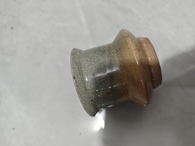 古玩陶瓷哥釉渣斗罐真品鑒賞圖
