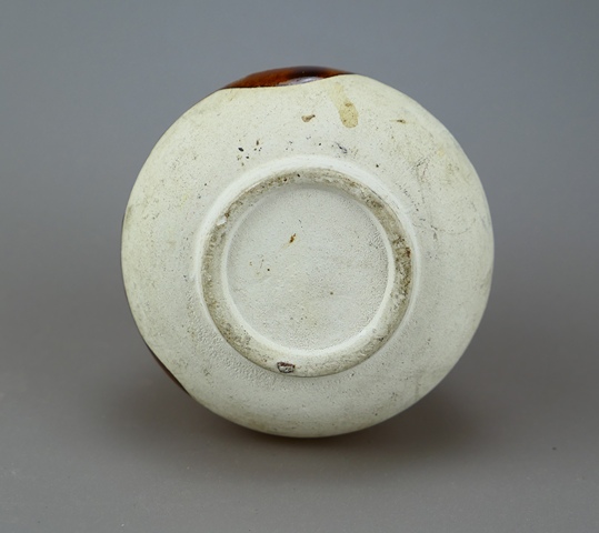 古玩陶瓷紫金釉雞心罐真品鑒賞圖