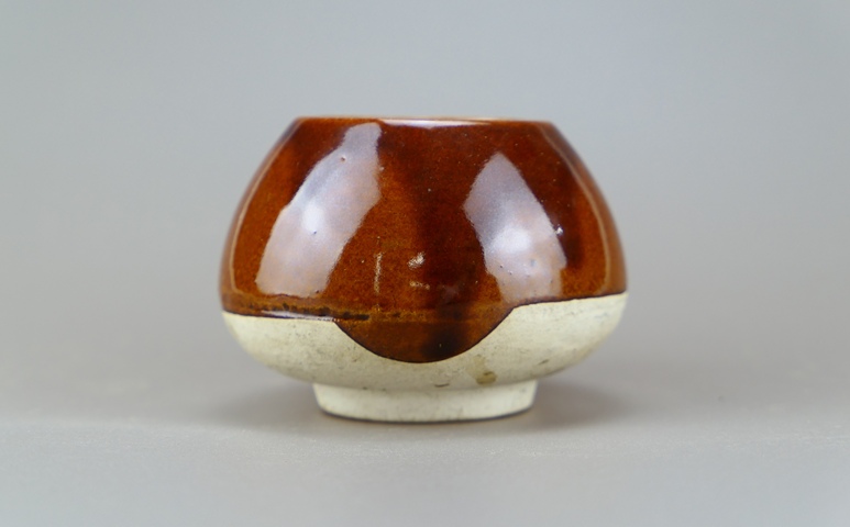 古玩陶瓷紫金釉雞心罐真品鑒賞圖