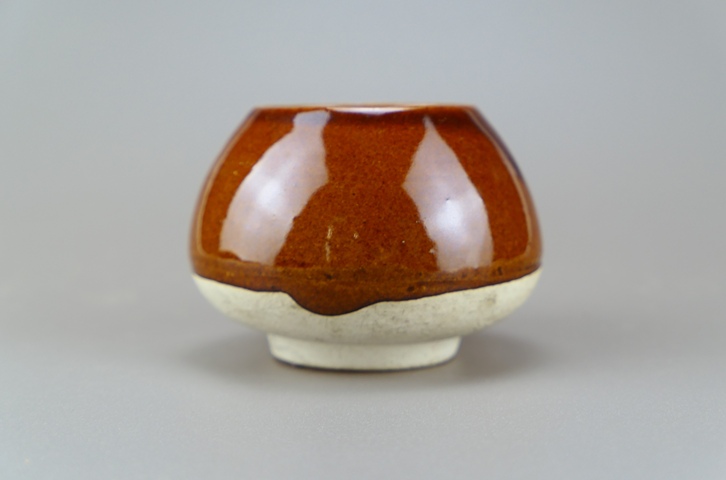 古玩陶瓷紫金釉雞心罐真品鑒賞圖