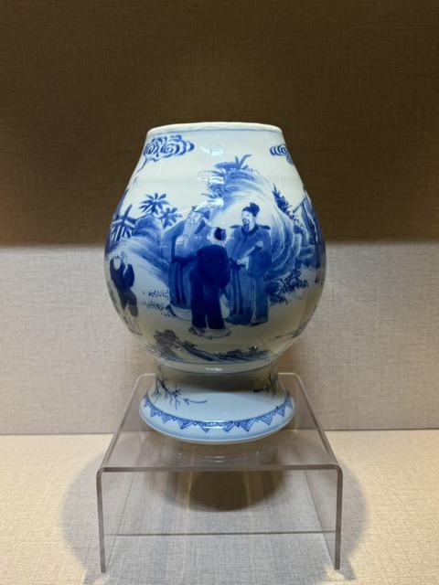 古玩陶瓷康熙青花仙神人物紋盤口尊拍賣,當前價格21300元