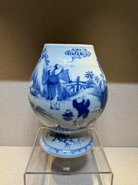 古玩陶瓷康熙青花仙神人物紋盤口尊拍賣,當前價格21300元