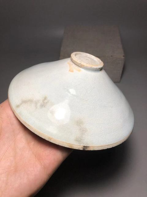 古玩陶瓷宋,青白釉雙鳳紋印花斗笠碗拍賣,當前價格8000元