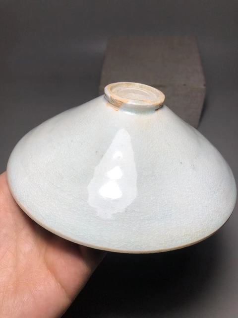 古玩陶瓷宋,青白釉雙鳳紋印花斗笠碗拍賣,當前價格8000元