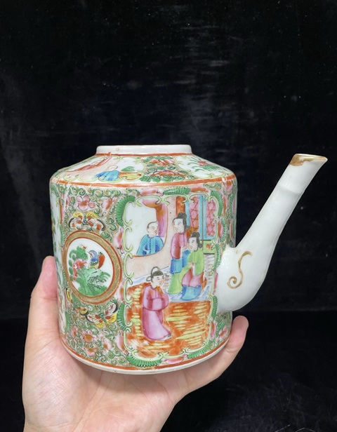 古玩陶瓷廣彩人物故事紋茶壺拍賣，當前價格688元