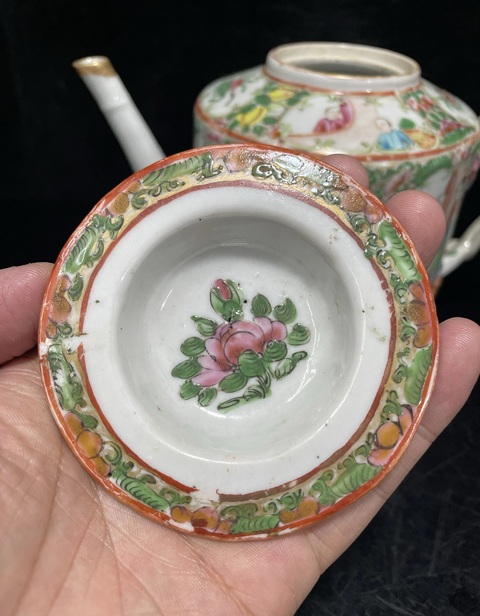 古玩陶瓷廣彩人物故事紋茶壺拍賣，當前價格688元