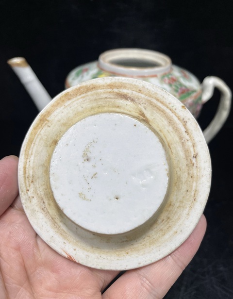 古玩陶瓷廣彩人物故事紋茶壺拍賣，當前價格688元