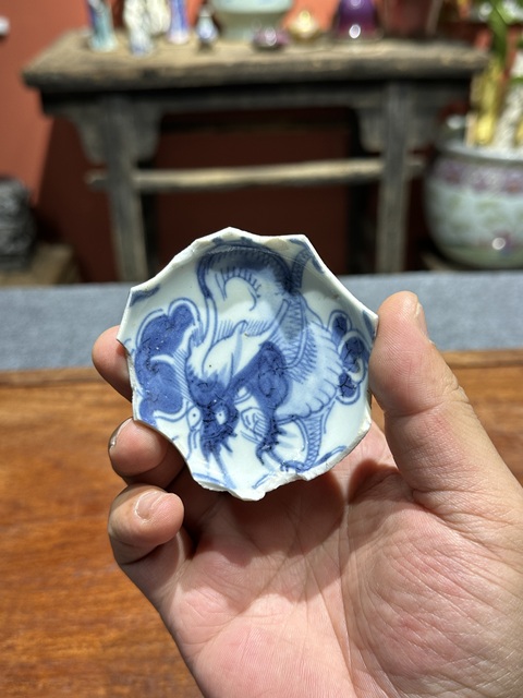 古玩陶瓷清代雍正青花龍紋杯玉璧底瓷片拍賣,當(dāng)前價(jià)格360元