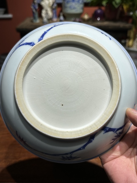 古玩陶瓷清代康雍時期青花人物紋玉璧底盤拍賣，當前價格12800元