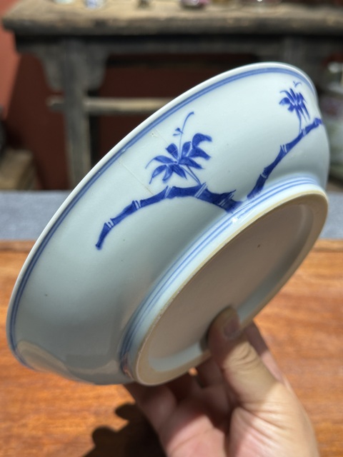 古玩陶瓷清代康雍時期青花人物紋玉璧底盤拍賣，當前價格12800元