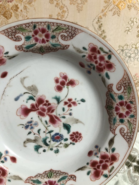 古玩陶瓷雍正粉彩-花卉紋折沿盤拍賣,當前價格1508元