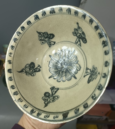 古玩陶瓷明代空白期佛家八寶青花碗拍賣,當前價格2800元
