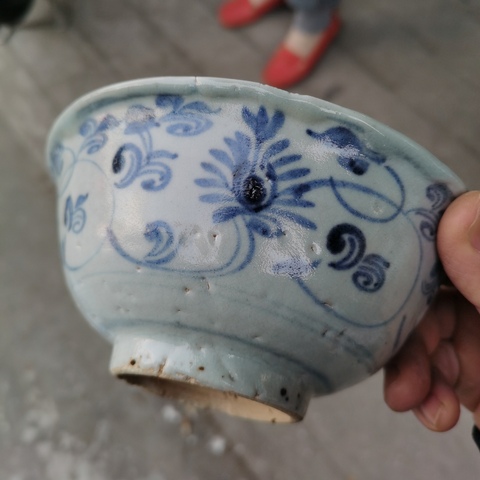 古玩陶瓷明中期花卉紋青花碗拍賣,當(dāng)前價格500元